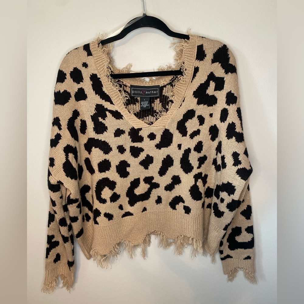 Cropped Polly & Ester sweater in leopard print. Size large